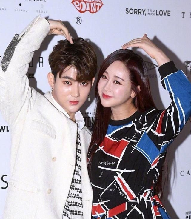 咸素媛晒与陈华接吻照回应婚变,直言:我会保护这个家庭