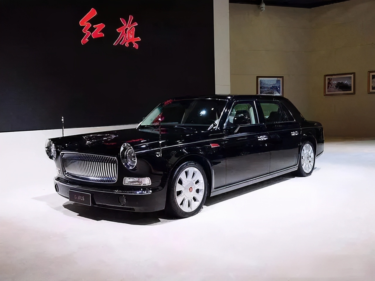 富豪的烦恼,全新红旗l5谍照,600万买它还是劳斯莱斯?