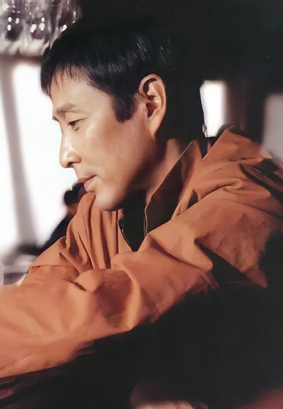 陈道明年轻时排演毕业大戏的吸血鬼造型也太绝了吧