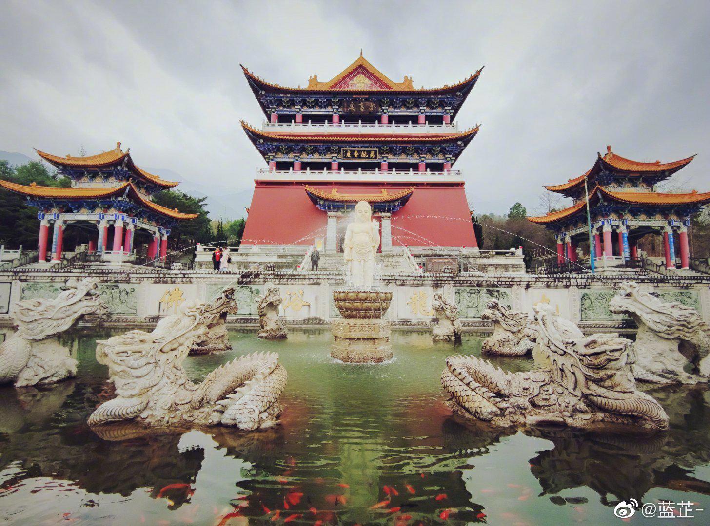 大理崇圣寺崇圣寺是大理国时的皇家寺院现存古迹只有三塔