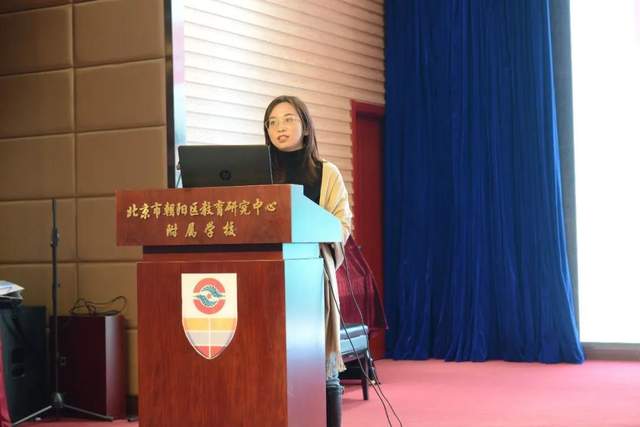 最后,喻校长发言,她首先向获奖老师表示祝贺,赞扬老师们用心思考,认真