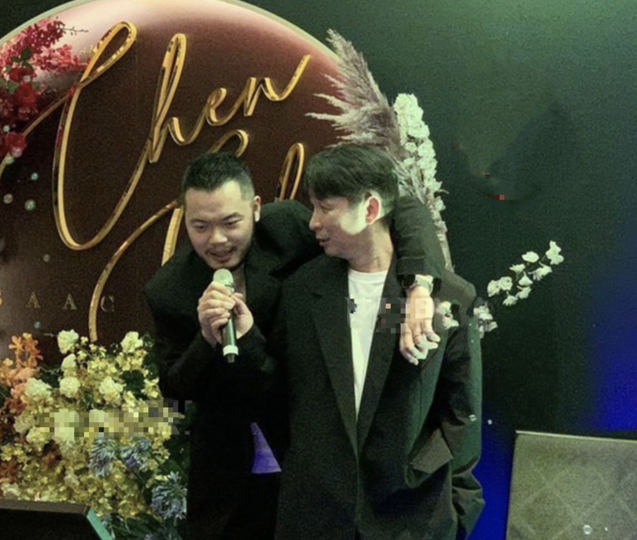 张惠妹52岁经纪人陈镇川做父亲结婚半年获麟儿与丈夫共同抚养