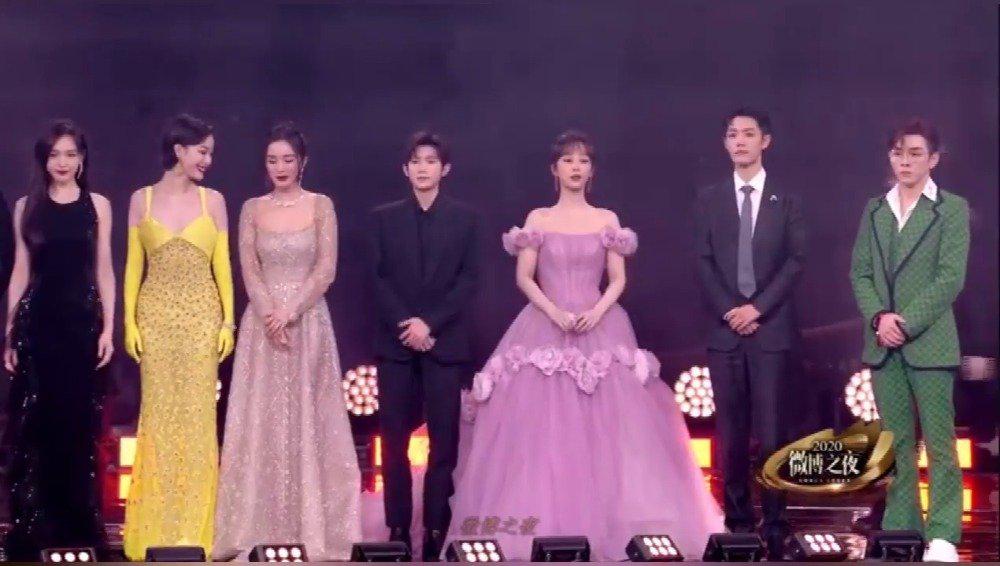 哈哈哈杨幂王源实力演绎打工人最快乐的时刻"下班了 下班了"!