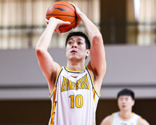 山西胜吉林姜伟泽难救主任骏威和原帅成功臣潘江获众人认可