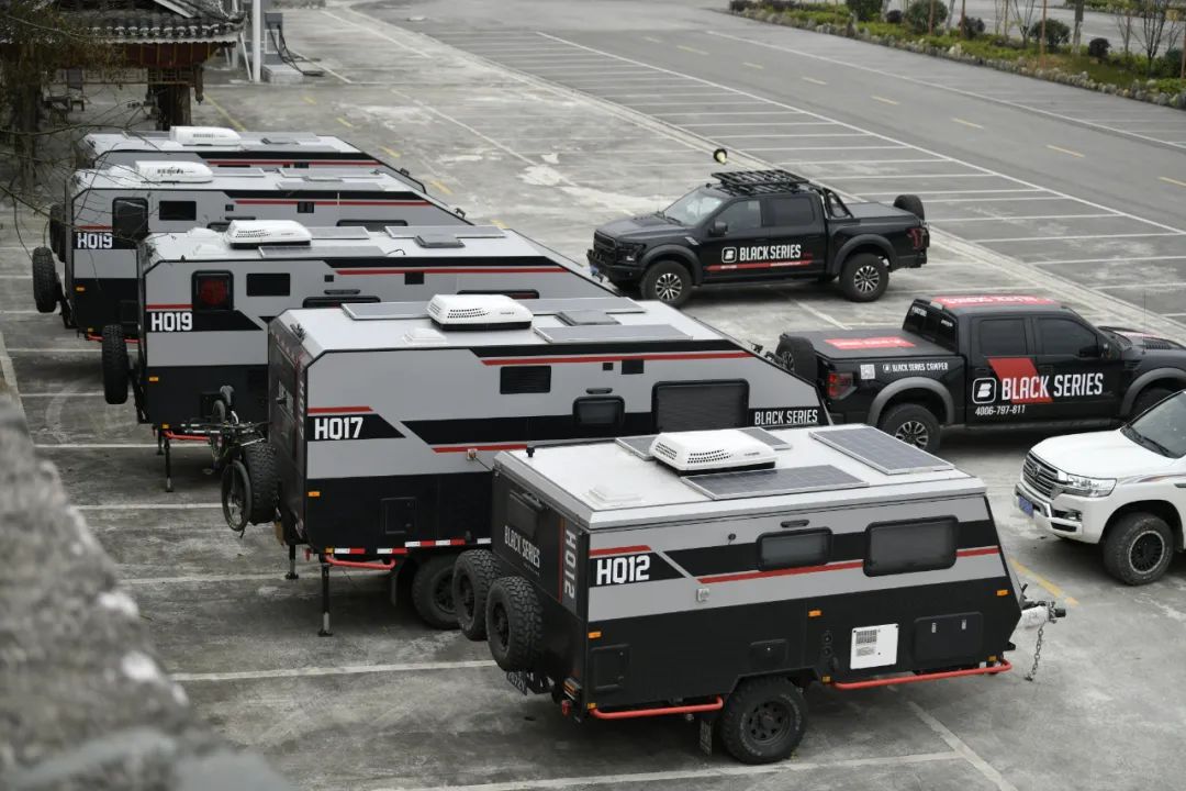 black series-hq17越野拖挂房车 来自澳洲的一匹黑马