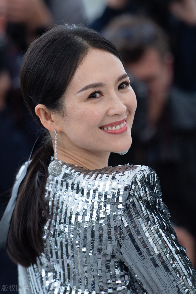 汪峰娇妻章子怡风韵十足越来越漂亮了