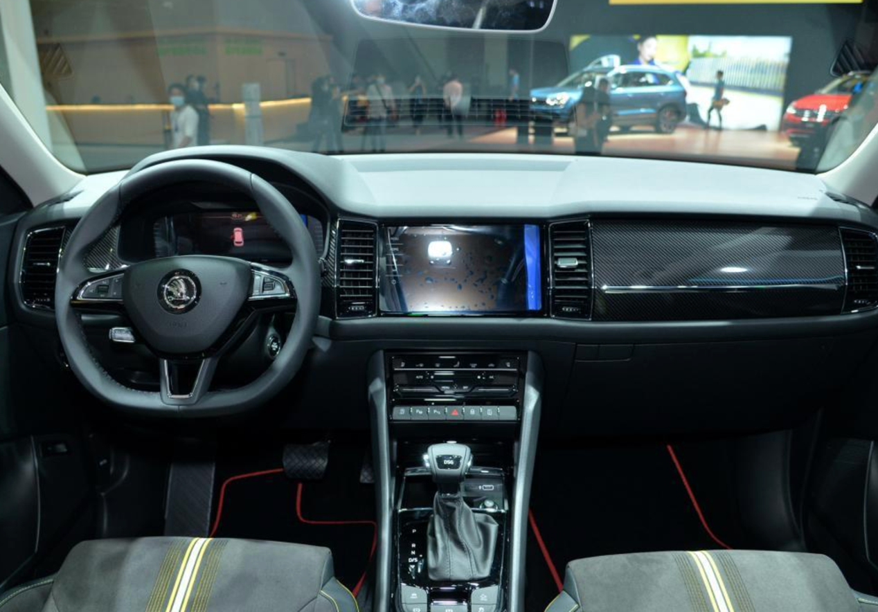 新车速递丨内饰提升科技感 2021款柯迪亚克gt预售19.69万起-新浪汽车