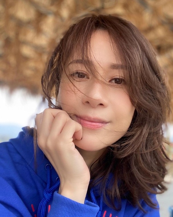 前tvb古装女神邝文珣晒自拍美貌零走样,45岁犹如20岁少女|邝文珣|古装