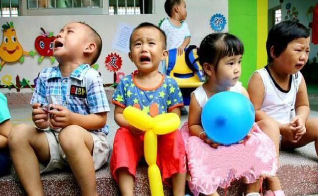 孩子幼儿园拉肚子,老师嫌弃扔掉脏内裤,学生家长却要求赔偿一万休闲区蓝鸢梦想 - Www.slyday.coM