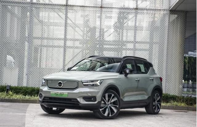8万,沃尔沃xc40纯电版最新售价29.9万起