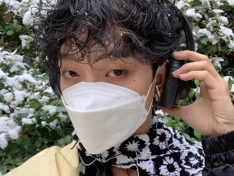 锡纸烫已经失宠羊毛卷黑人烫狼尾式火了炸街发型上线
