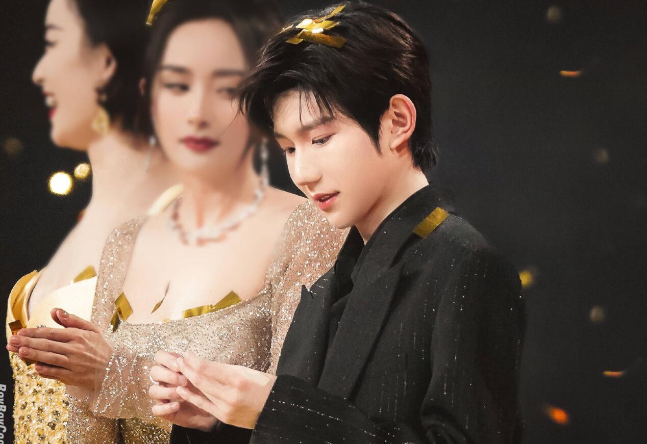 唐嫣倪妮王源杨幂杨紫同框图太有意境唐嫣杨幂背对背