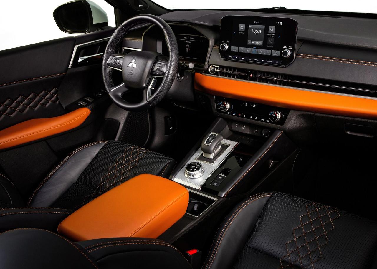 不过在联盟之后,全新一代欧蓝德的内饰确实得到了大幅度的升级,主要