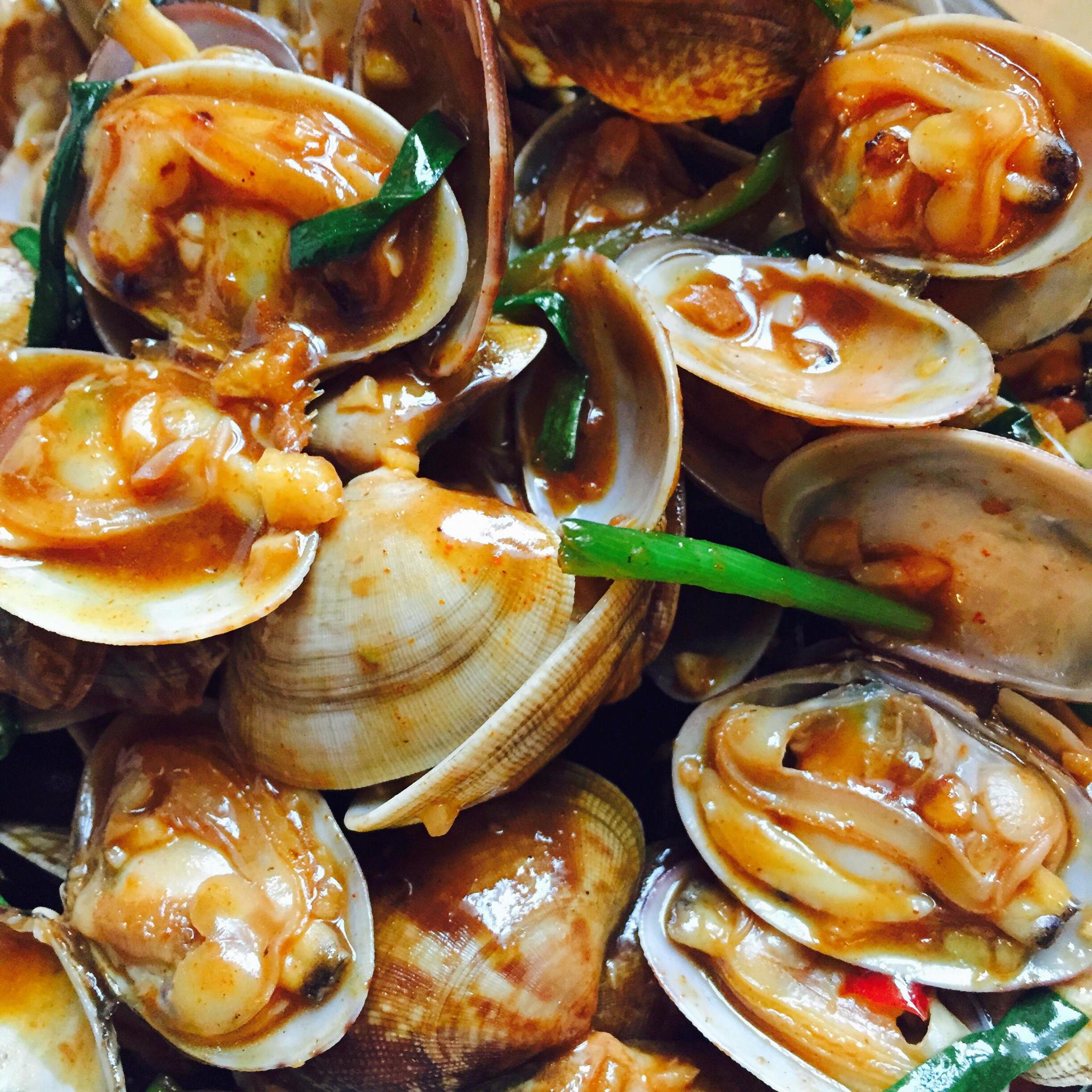 爆炒花甲,鲜嫩可口,味道比烧烤摊好