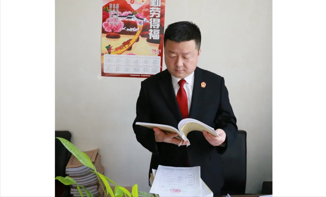 榜样咸阳中院办案之星张亚鹏