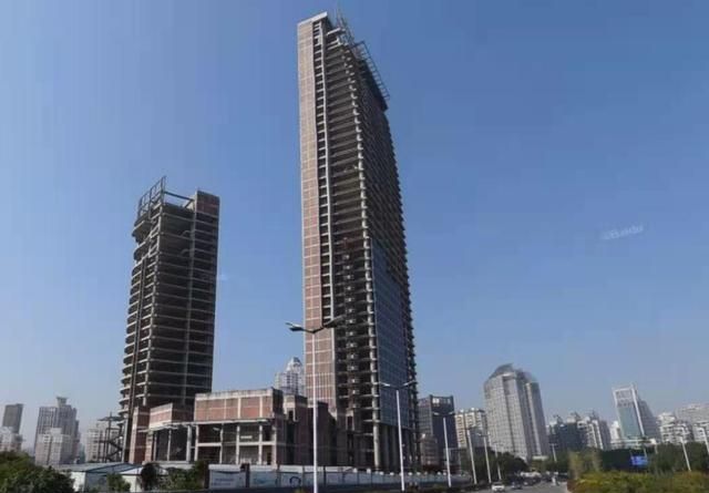 被寄予厚望的大厦,烂尾多年,复工后有望成为新地标建筑|东海广场|烂尾楼|复工_新浪新闻