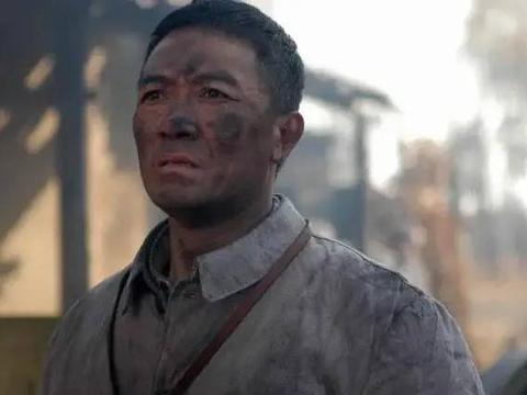 16年了，《亮剑》到底是一部抗日爽剧，还是一部走心神作？|李云龙|亮剑|楚云飞|赵刚|战争剧_新浪新闻