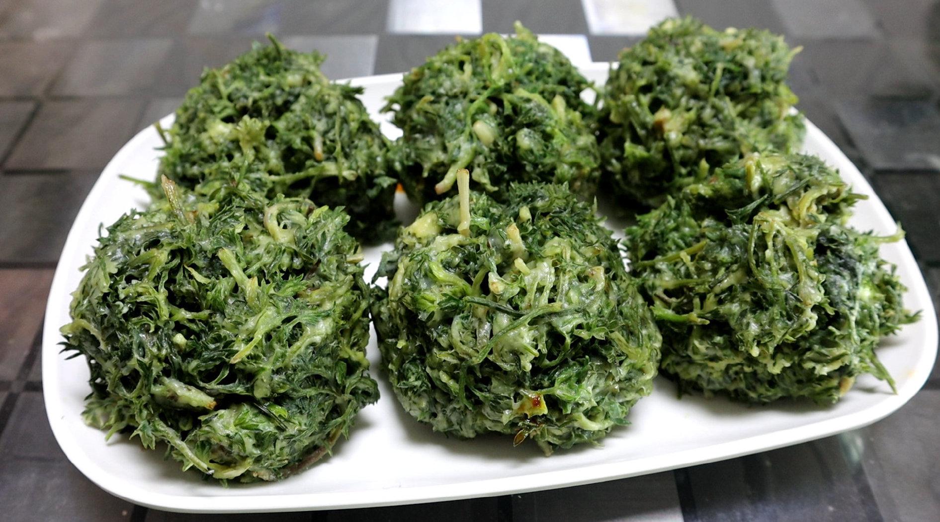 春天的野菜最好吃,教你用白蒿做野菜团子