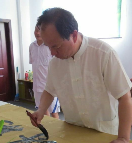 书法家卫子翰笔墨情深但求一份道与德