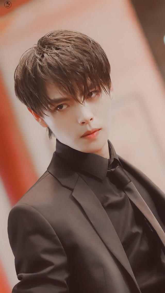 终极笔记之张起灵长最奶的脸干最野的架这样的张起灵谁不爱