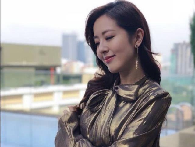 要隔离,好姐妹黄翠如亲自下厨煮美食|黄翠如|萧正楠|唐诗咏_新浪新闻