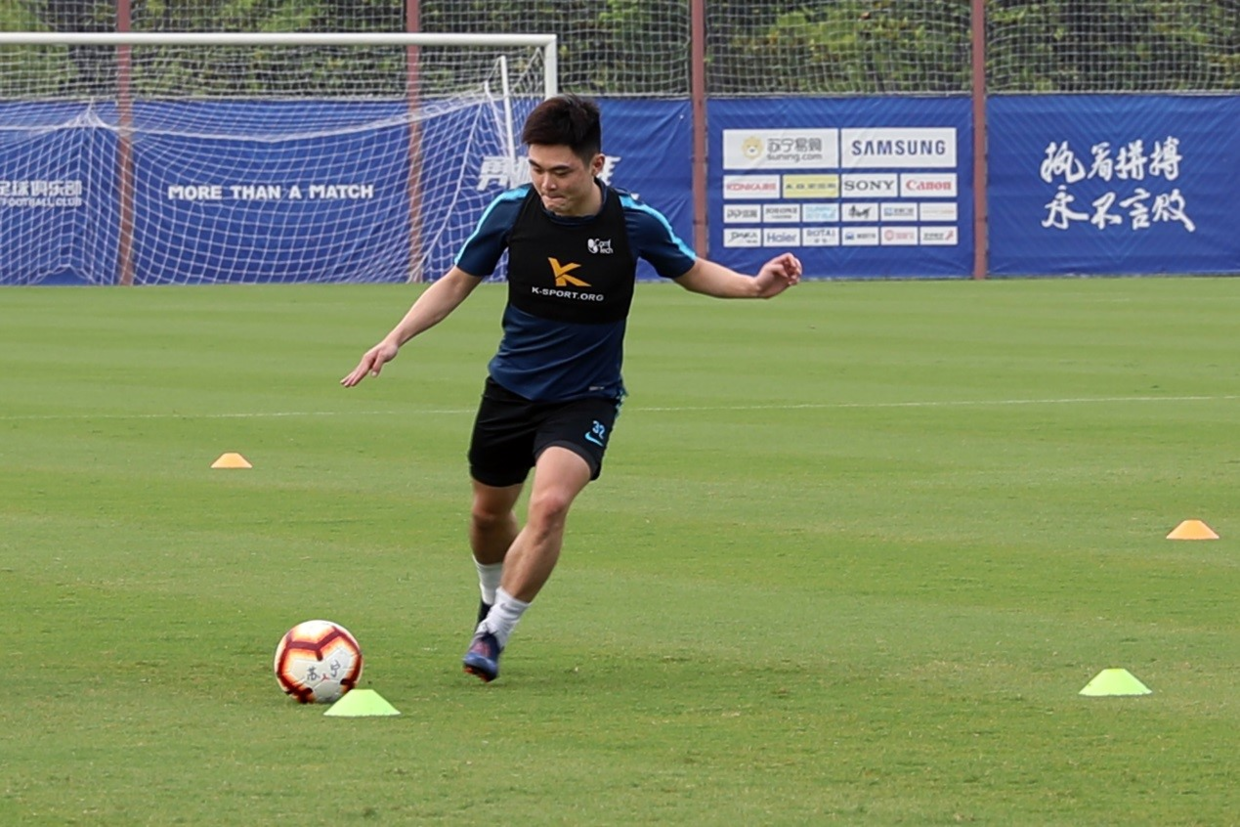 中超这笔引援瞒不住了!前新人王在其他球队训练被拍到,没跑了!休闲区蓝鸢梦想 - Www.slyday.coM 中超这笔引援瞒不住了!前新人王在其他球队训练被拍到,没跑了!休闲区蓝鸢梦想 - Www.slyday.coM