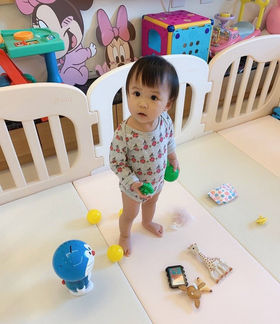 江宏杰晒照为丈母娘庆生,环境装修家具简陋,被网友吐槽太寒酸休闲区蓝鸢梦想 - Www.slyday.coM 江宏杰晒照为丈母娘庆生,环境装修家具简陋,被网友吐槽太寒酸休闲区蓝鸢梦想 - Www.slyday.coM