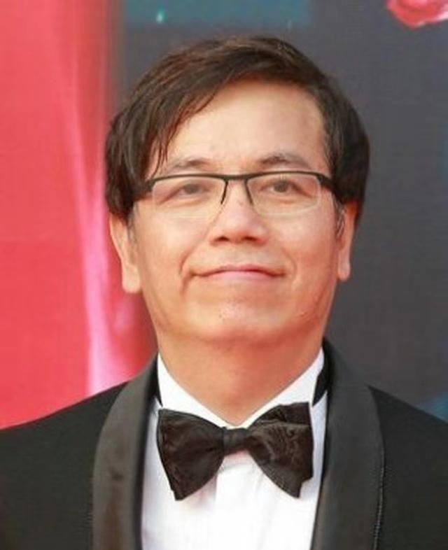 帮助蓝洁瑛和吴孟达料理后事的田启文究竟是什么人