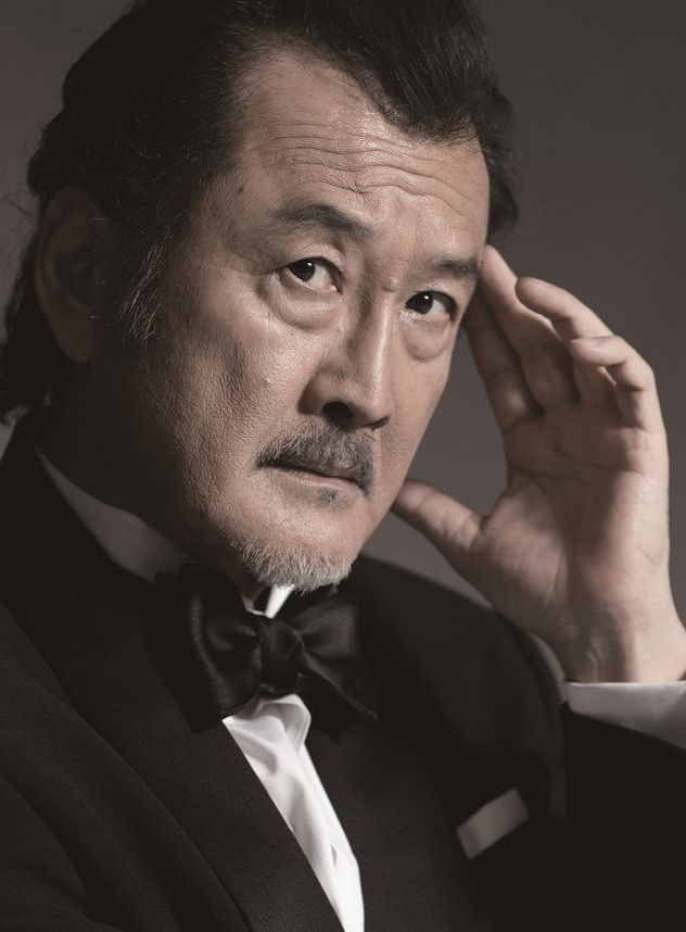 62岁吉田钢太郎官宣得女与小22岁妻子结婚5年共有4段婚姻