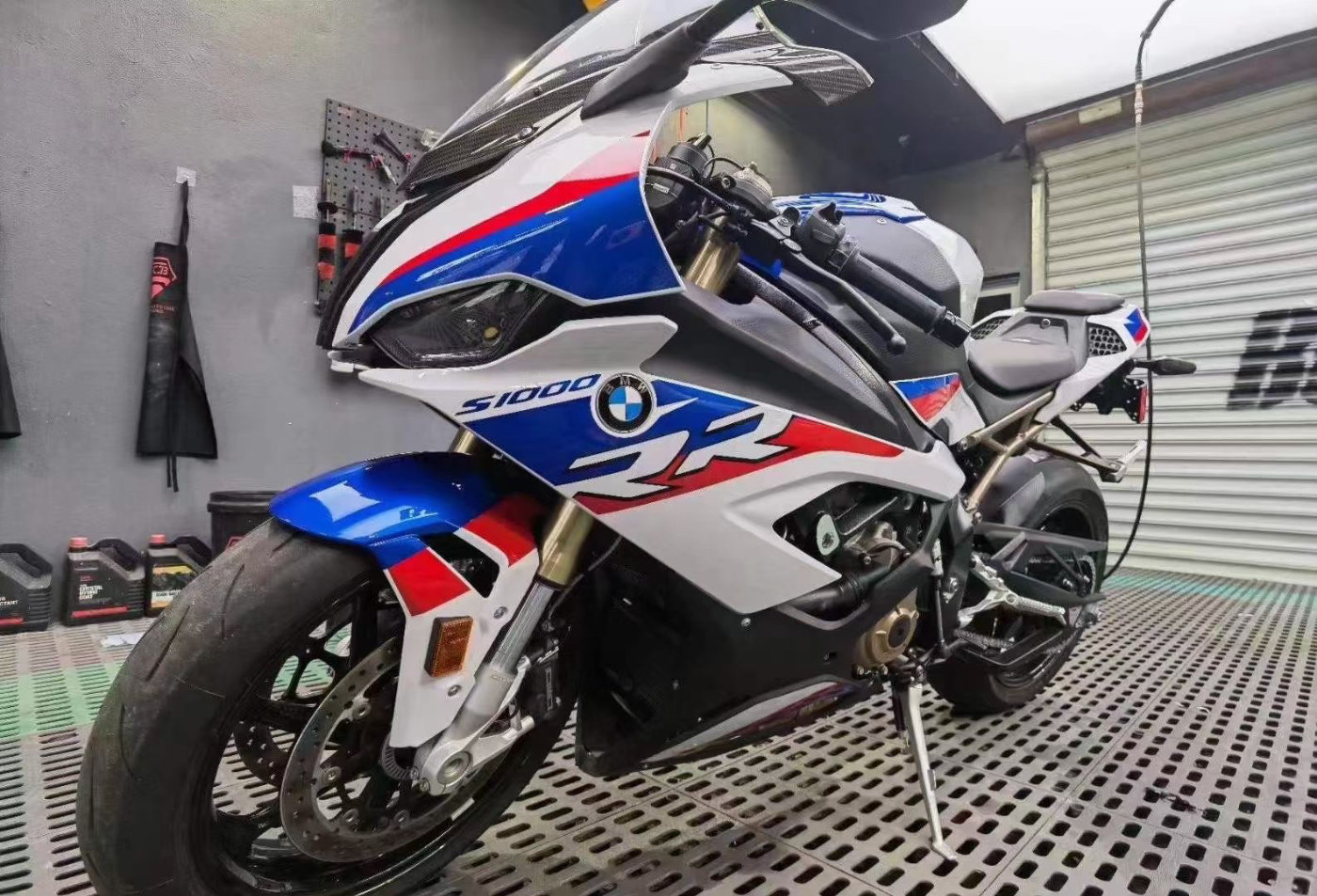 我的第三辆宝马s1000rr来了是全新车型还贴了隐形车衣