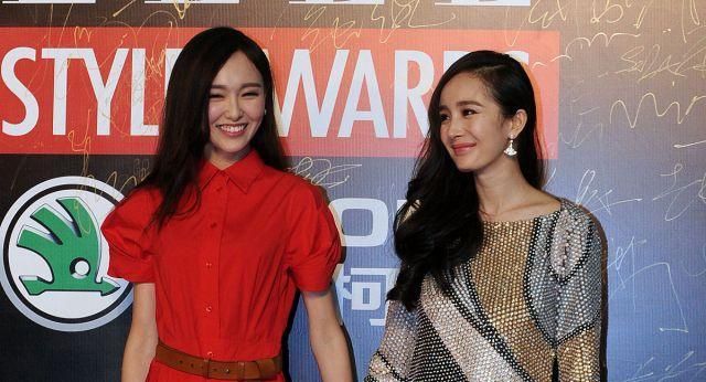 唐嫣与杨幂难得同框,却无眼神交流,两人不自觉地回避,到底为啥|唐嫣|