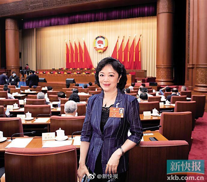 全国人大代表黄玲:建议制定适合老龄化app标准