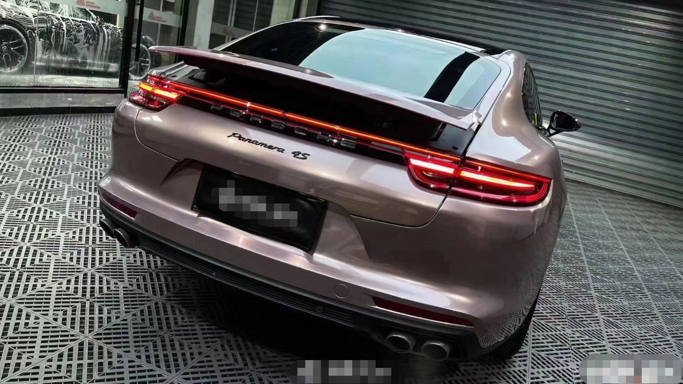 保时捷panamera4s改色冰莓粉真的甜美与高冷相遇的效果