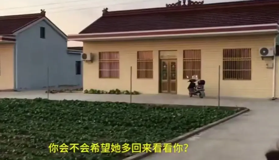 杨超越农村的老家,普普通通的农村女孩