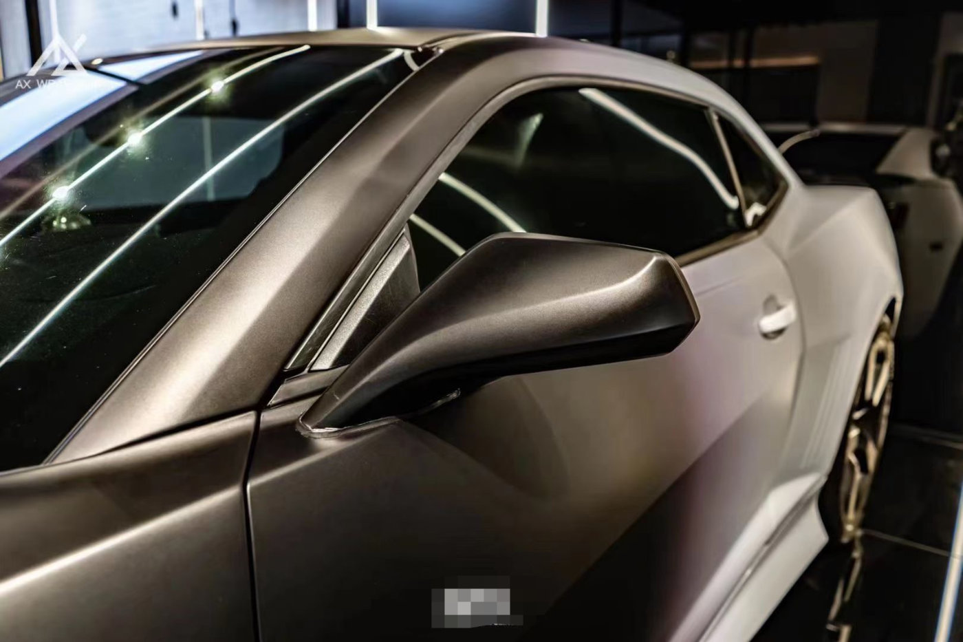 改色黑白拼的科迈罗 稳重的外表之下有一颗暴躁的心-新浪汽车