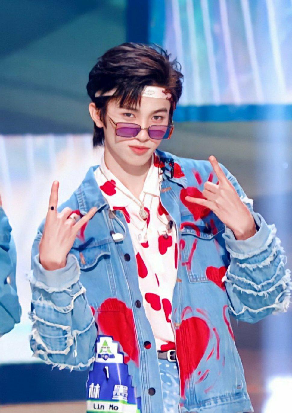 林墨舞台表现力真的好牛这个舞台也太欢乐了直拍看起来