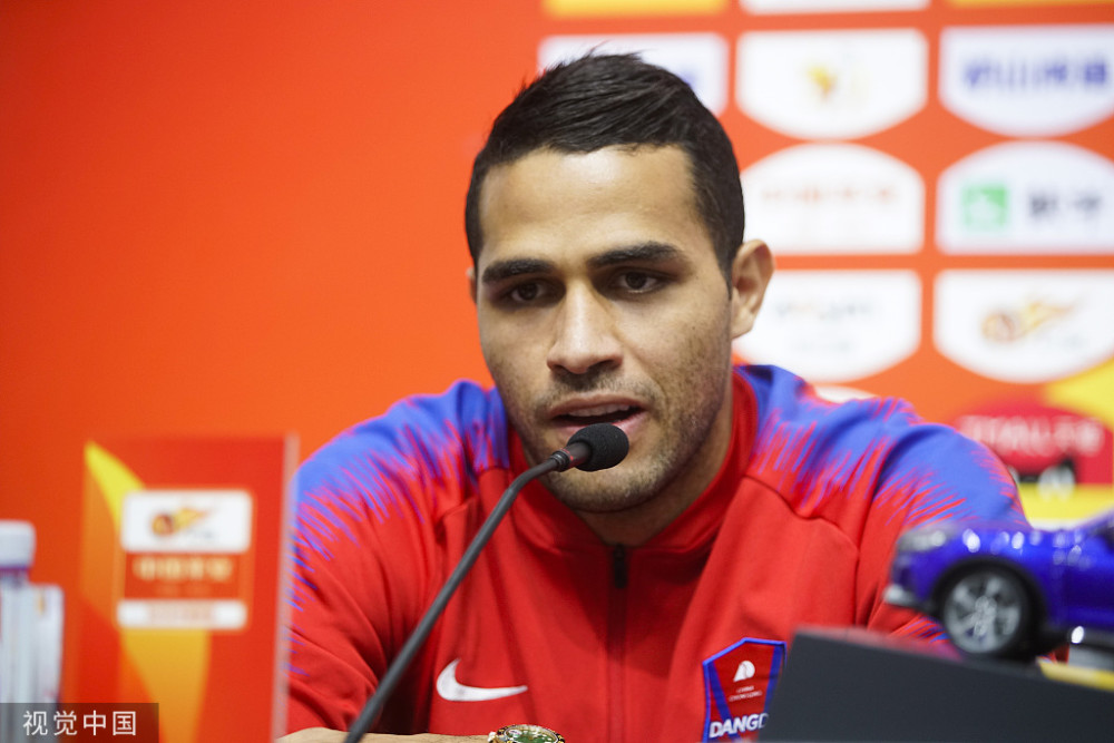 重庆队长卡尔德克长文回应:不会去讨论谣言 将在适当时决定未来