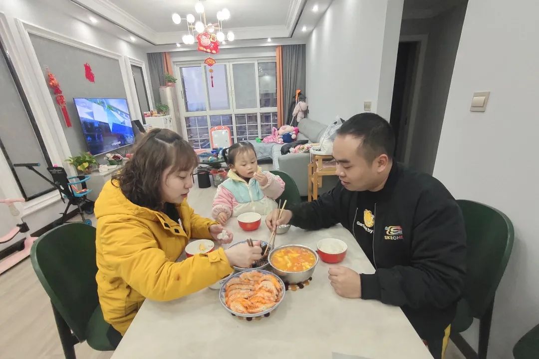 今天妇女节,乐山纪检“直男”花样表白休闲区蓝鸢梦想 - Www.slyday.coM 今天妇女节,乐山纪检“直男”花样表白休闲区蓝鸢梦想 - Www.slyday.coM