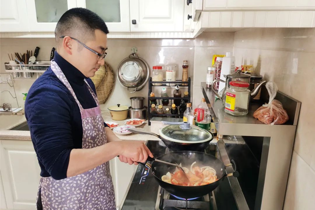 今天妇女节,乐山纪检“直男”花样表白休闲区蓝鸢梦想 - Www.slyday.coM 今天妇女节,乐山纪检“直男”花样表白休闲区蓝鸢梦想 - Www.slyday.coM