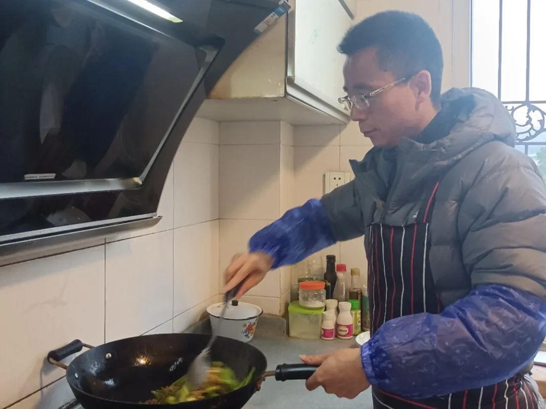 今天妇女节,乐山纪检“直男”花样表白休闲区蓝鸢梦想 - Www.slyday.coM 今天妇女节,乐山纪检“直男”花样表白休闲区蓝鸢梦想 - Www.slyday.coM