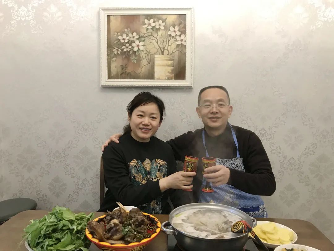 今天妇女节,乐山纪检“直男”花样表白休闲区蓝鸢梦想 - Www.slyday.coM 今天妇女节,乐山纪检“直男”花样表白休闲区蓝鸢梦想 - Www.slyday.coM