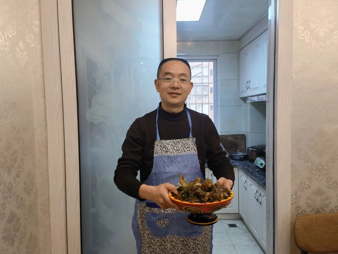 今天妇女节,乐山纪检“直男”花样表白休闲区蓝鸢梦想 - Www.slyday.coM 今天妇女节,乐山纪检“直男”花样表白休闲区蓝鸢梦想 - Www.slyday.coM