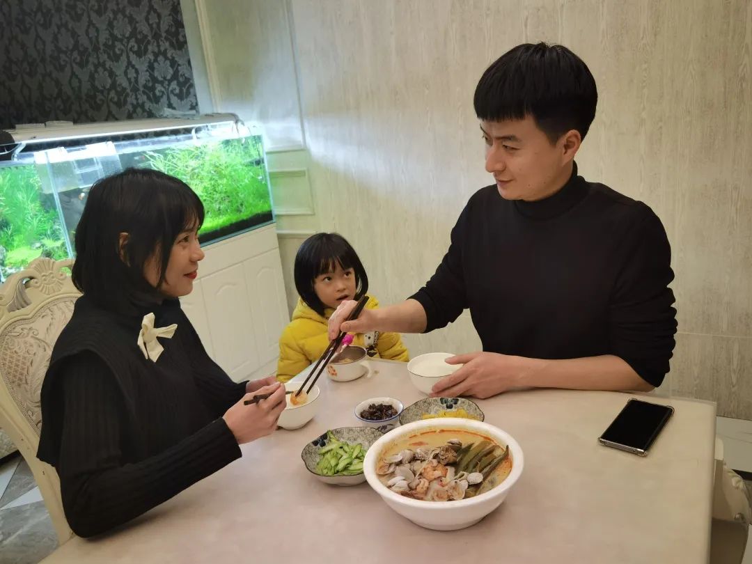 今天妇女节,乐山纪检“直男”花样表白休闲区蓝鸢梦想 - Www.slyday.coM 今天妇女节,乐山纪检“直男”花样表白休闲区蓝鸢梦想 - Www.slyday.coM