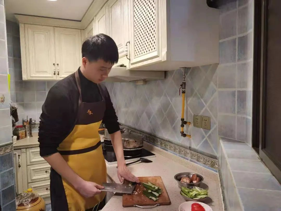 今天妇女节,乐山纪检“直男”花样表白休闲区蓝鸢梦想 - Www.slyday.coM 今天妇女节,乐山纪检“直男”花样表白休闲区蓝鸢梦想 - Www.slyday.coM