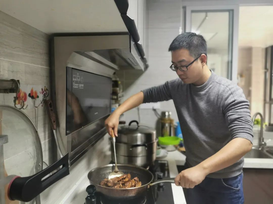 今天妇女节,乐山纪检“直男”花样表白休闲区蓝鸢梦想 - Www.slyday.coM 今天妇女节,乐山纪检“直男”花样表白休闲区蓝鸢梦想 - Www.slyday.coM