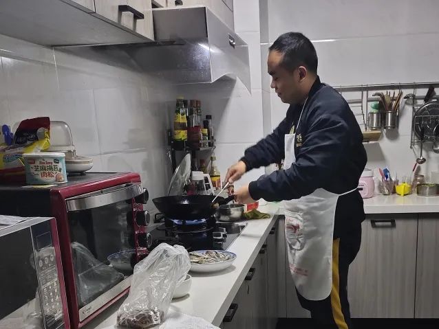 今天妇女节,乐山纪检“直男”花样表白休闲区蓝鸢梦想 - Www.slyday.coM 今天妇女节,乐山纪检“直男”花样表白休闲区蓝鸢梦想 - Www.slyday.coM