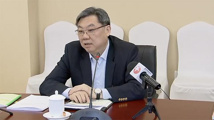 陈虹代表建议把汽车行业转型升级作为制造业转型升级的重中之重