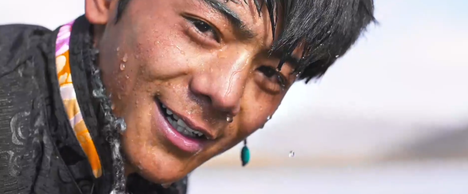 白马少年丁真的世界有人这样守护