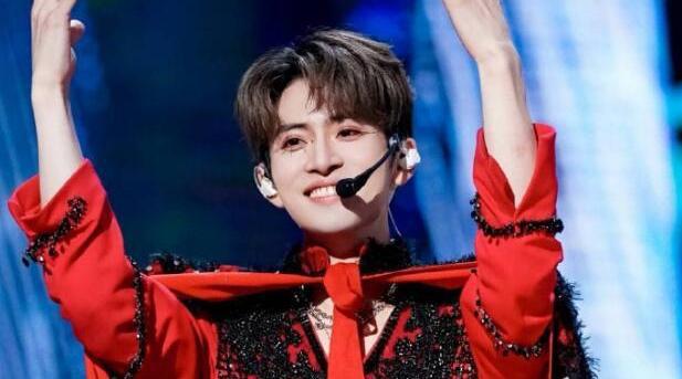 力丸《莲》直拍,业务能力绝了,表情管理也好绝