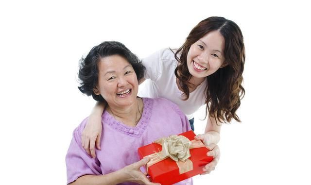 比给老人要钱,就还要可耻的4种子女啃老方式,你知道是什么吗?休闲区蓝鸢梦想 - Www.slyday.coM